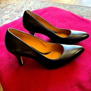 Clarks Dalhart Chest dress shoes. Size 6M.